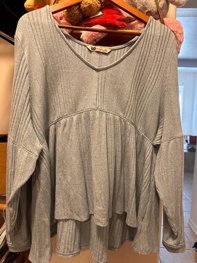 SO Women's Light Gray Ribbed Peplum Tunic Top